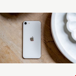 گوشی موبایل آیفون اپل مدل iPhone SE 2022 JA تک سیم کارت ظرفیت 128 گیگابایت و رم 4 گیگابایت